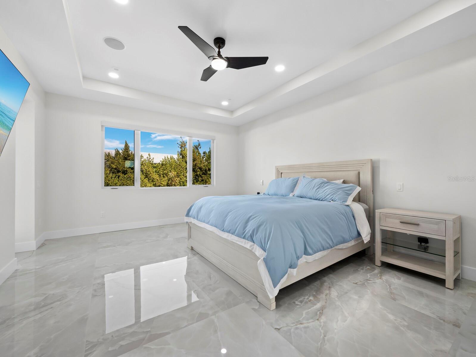 Image 23 of 55 For 635 Jungle Queen Way