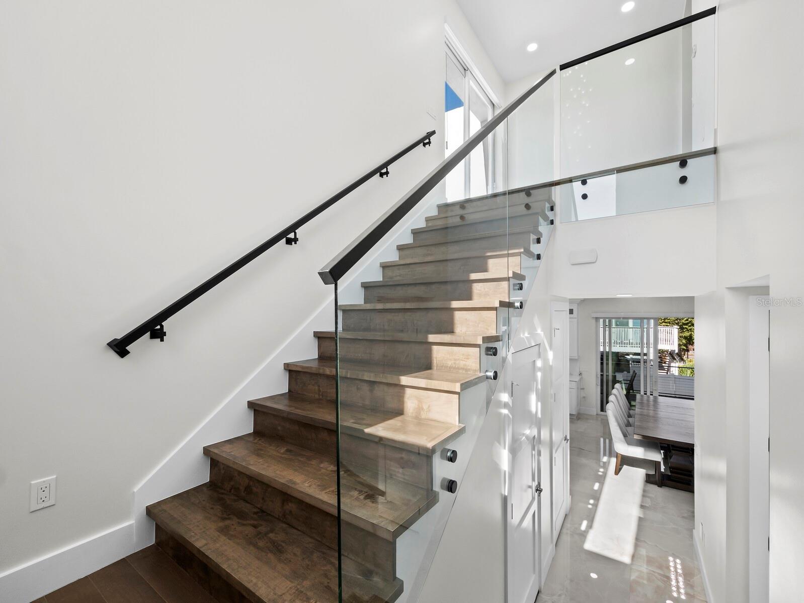 Image 29 of 55 For 635 Jungle Queen Way