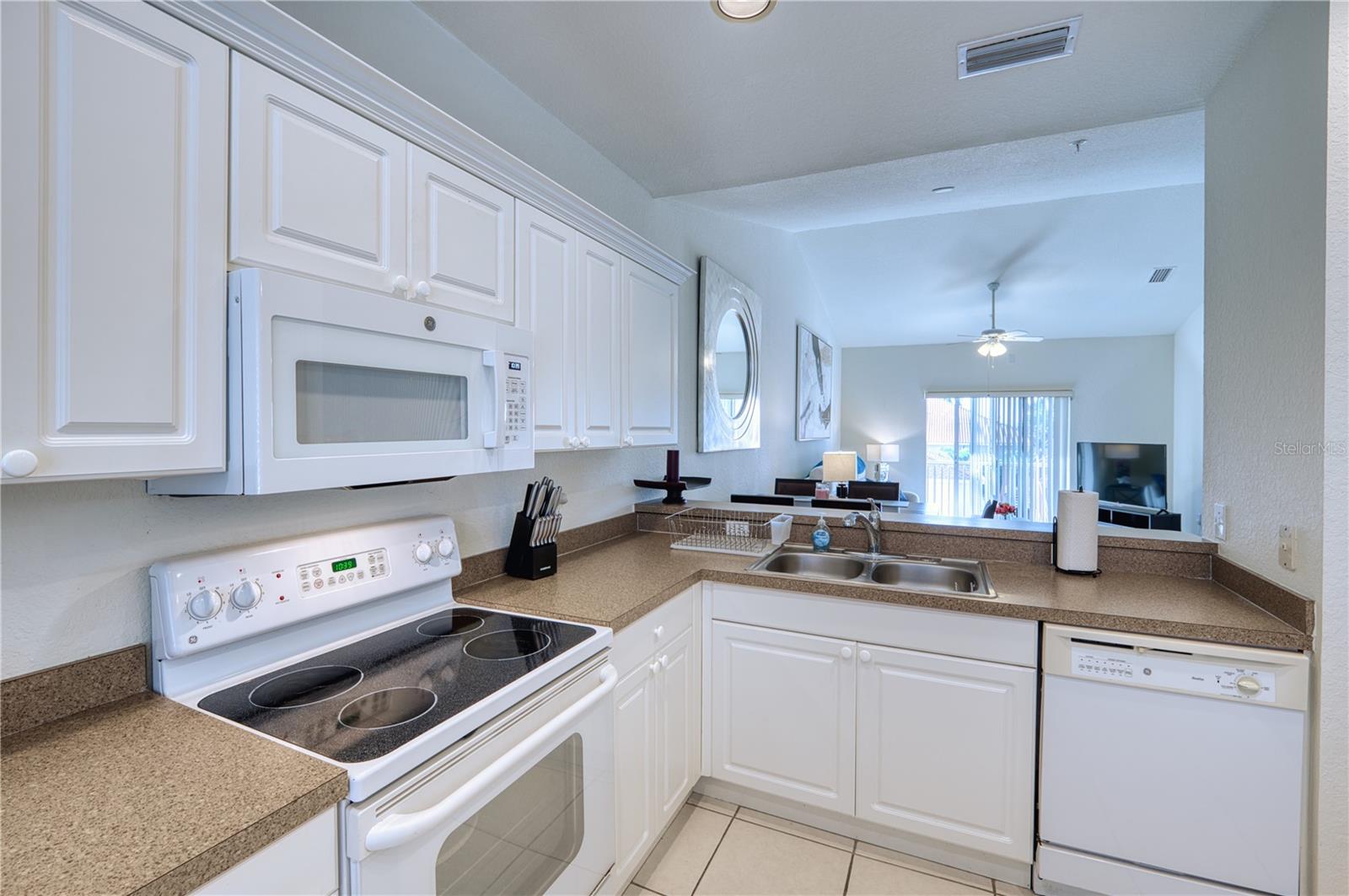 Image 20 of 52 For 3980 Mediterranea Circle 522