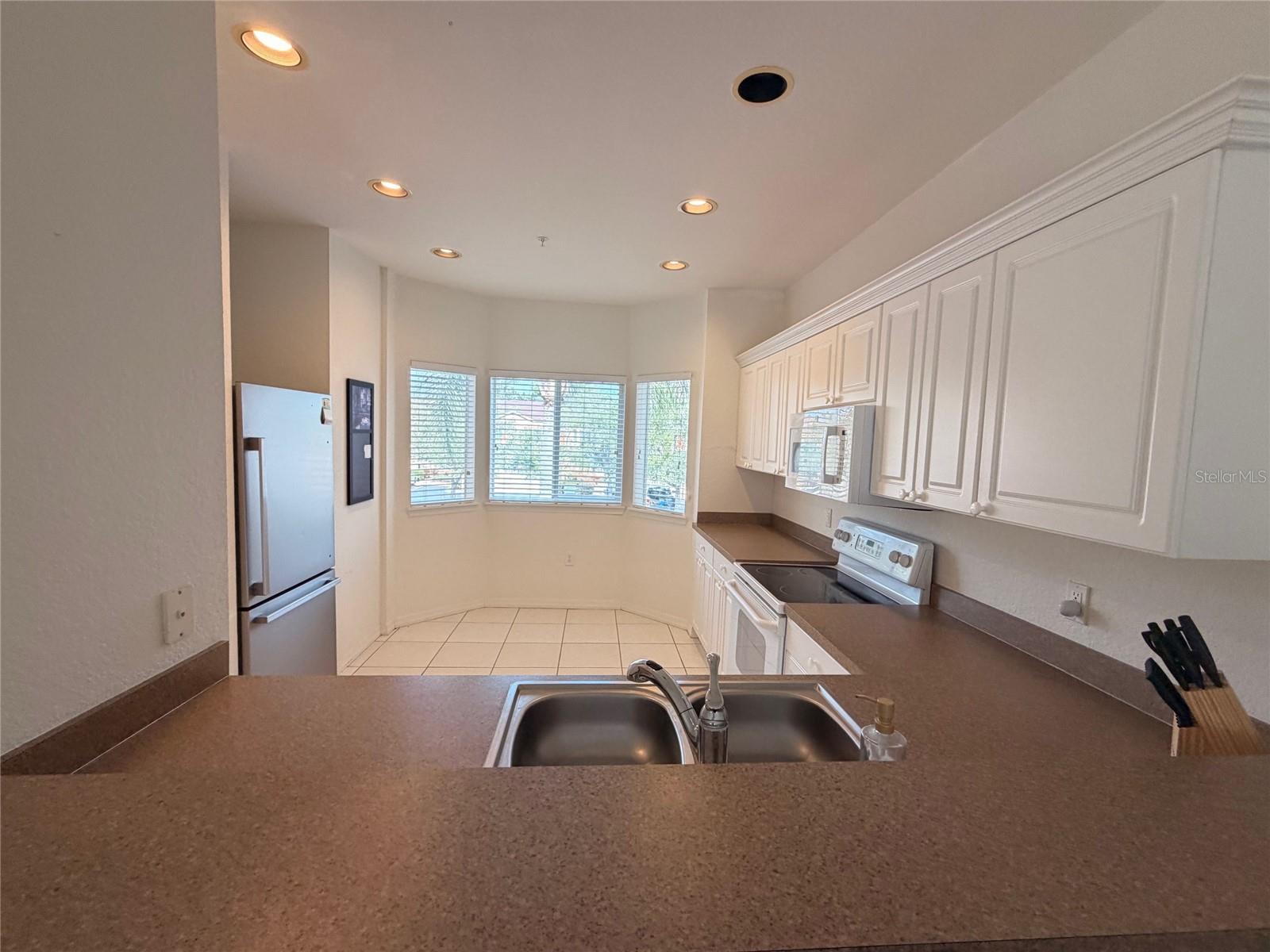 Image 34 of 52 For 3980 Mediterranea Circle 522