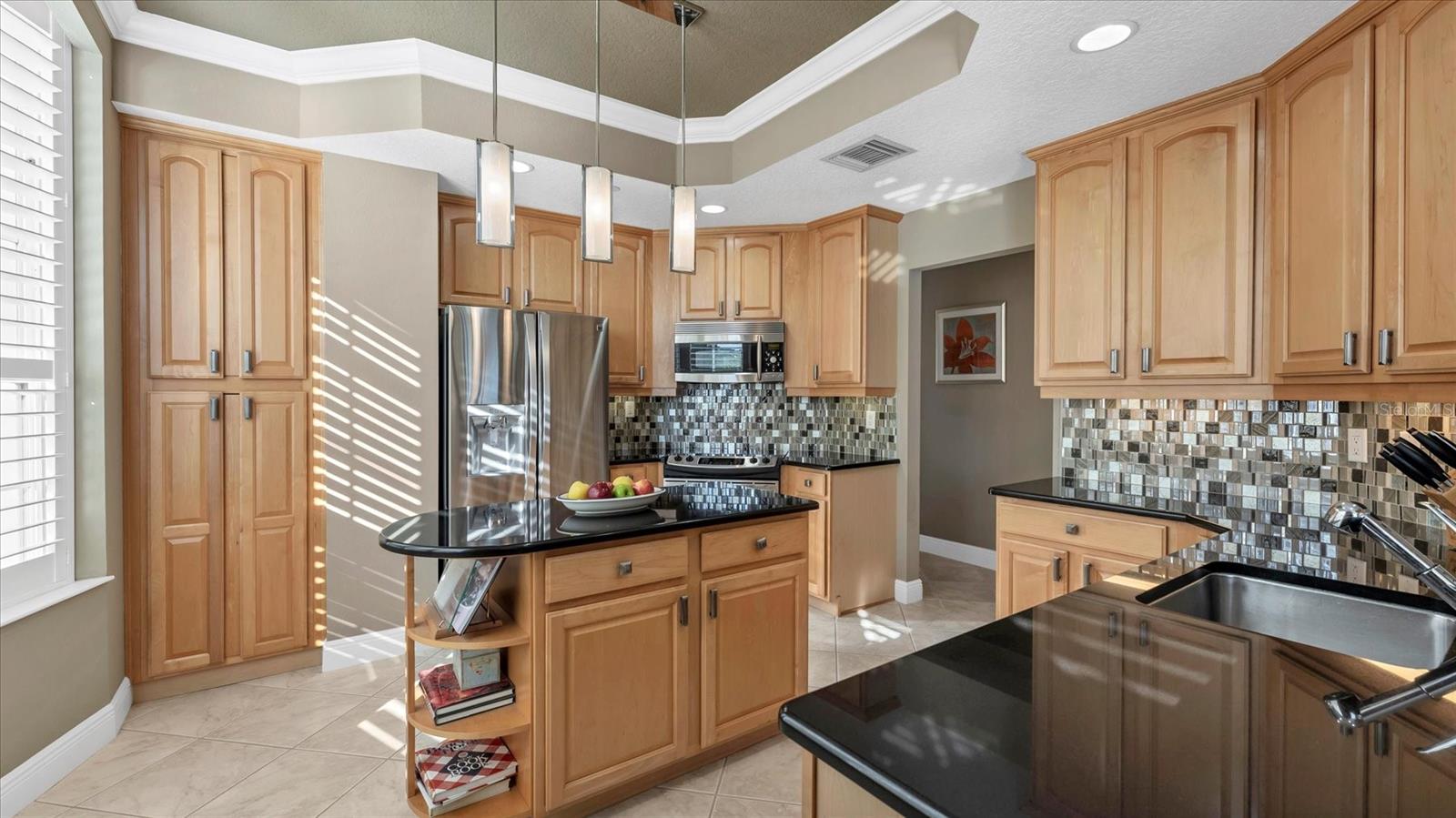 Image 21 of 74 For 6414 Watercrest Way 302