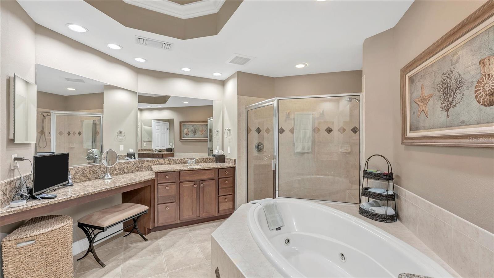 Image 33 of 74 For 6414 Watercrest Way 302