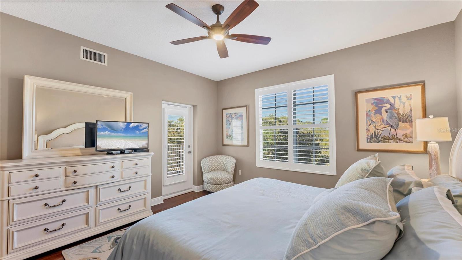 Image 35 of 74 For 6414 Watercrest Way 302