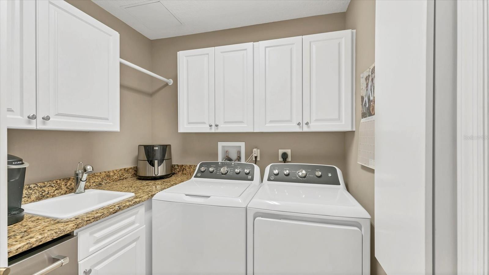 Image 42 of 74 For 6414 Watercrest Way 302