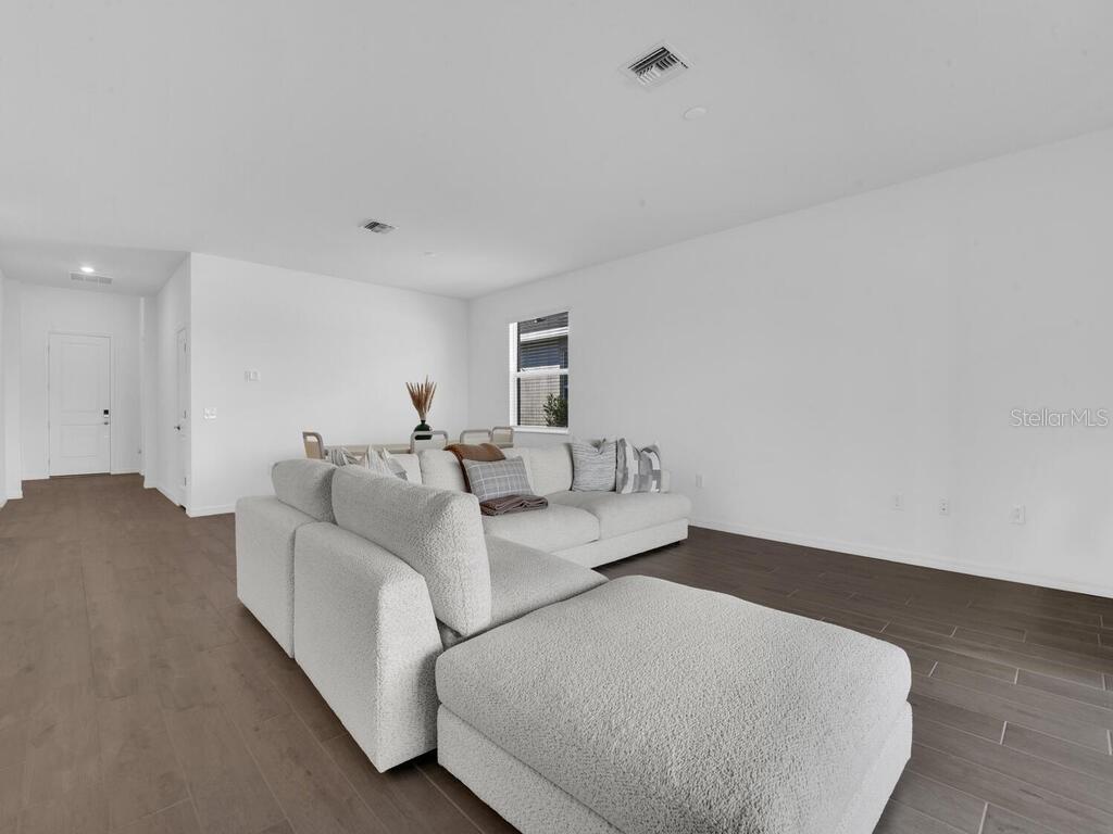 Image 14 of 39 For 11605 Cloverly Lane