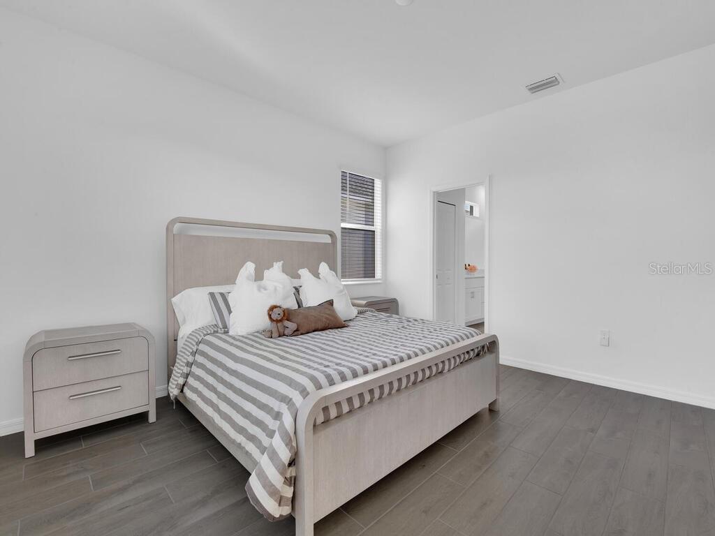 Image 19 of 39 For 11605 Cloverly Lane