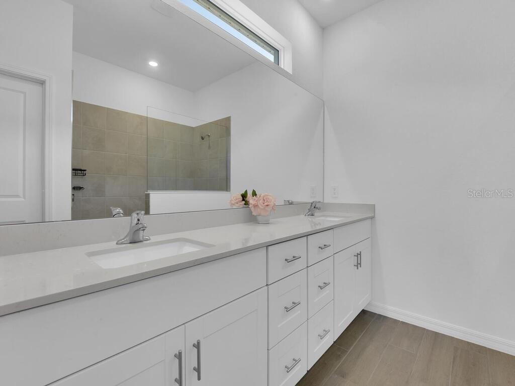 Image 20 of 39 For 11605 Cloverly Lane