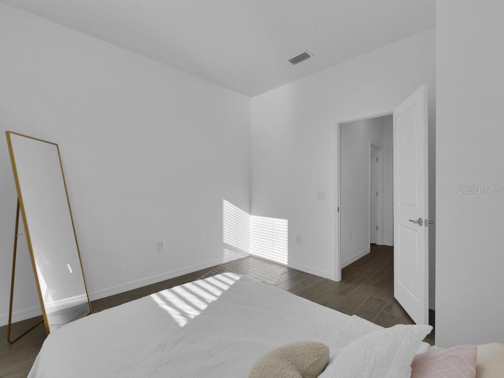 Image 26 of 39 For 11605 Cloverly Lane