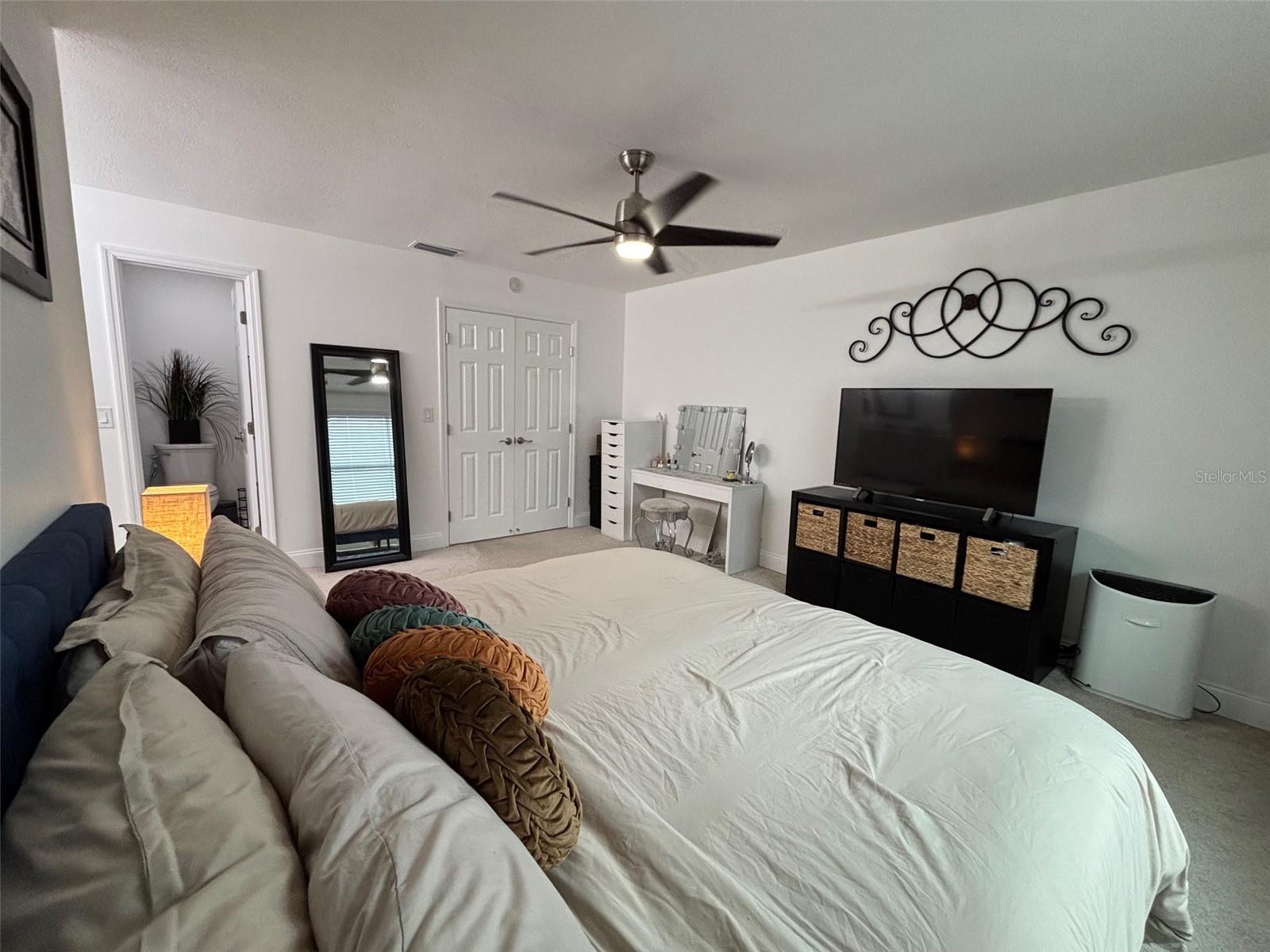 Image 33 of 55 For 16077 Dawnview Drive