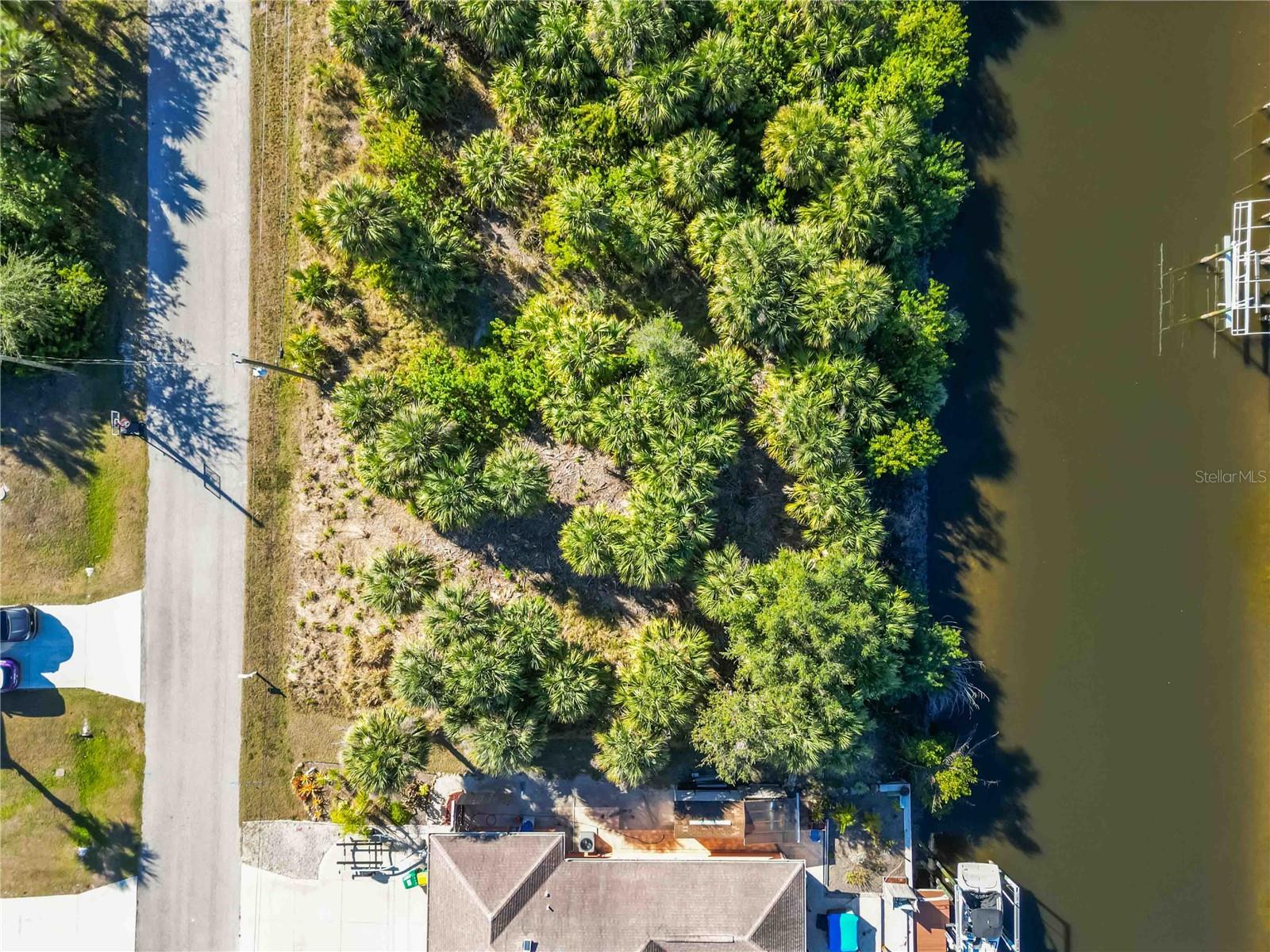 Image 6 of 17 For 18034 Avonsdale