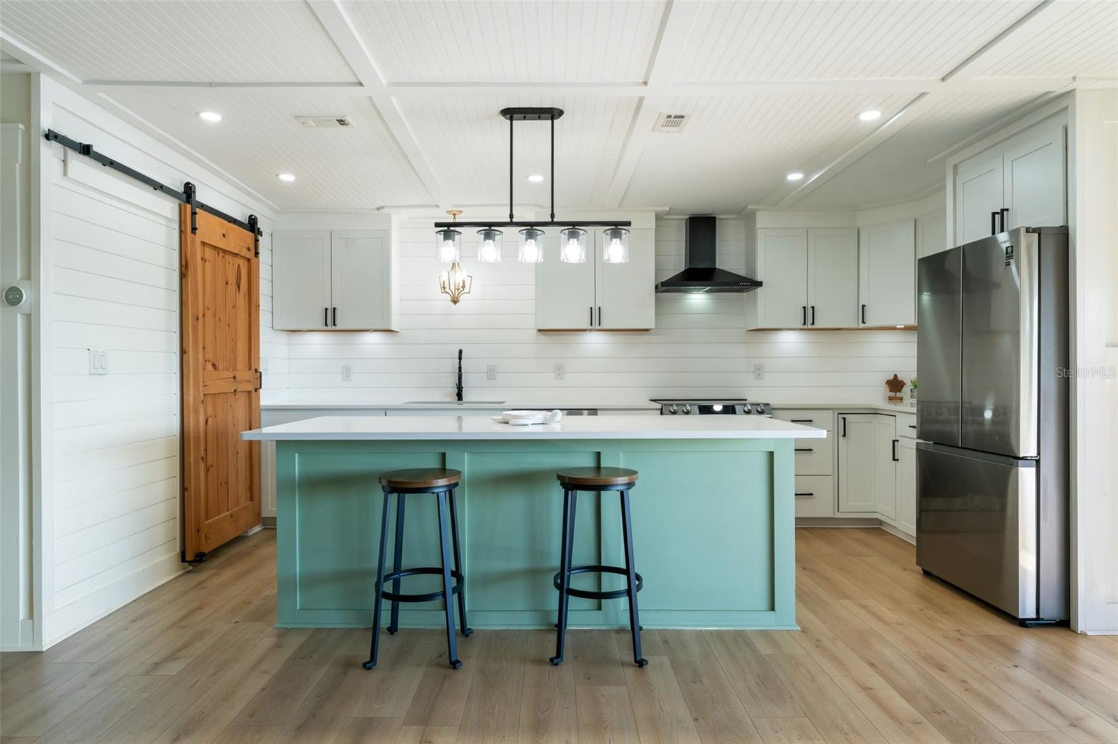 Image 12 of 39 For 724 115th Avenue N 2202