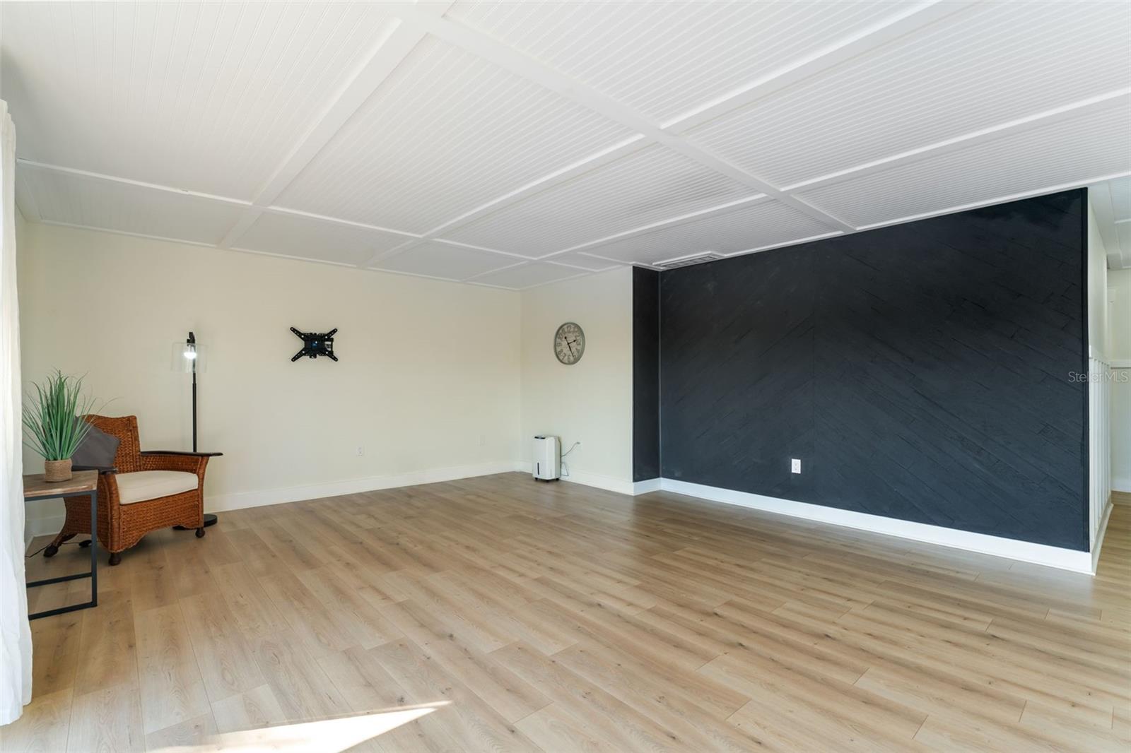 Image 8 of 39 For 724 115th Avenue N 2202