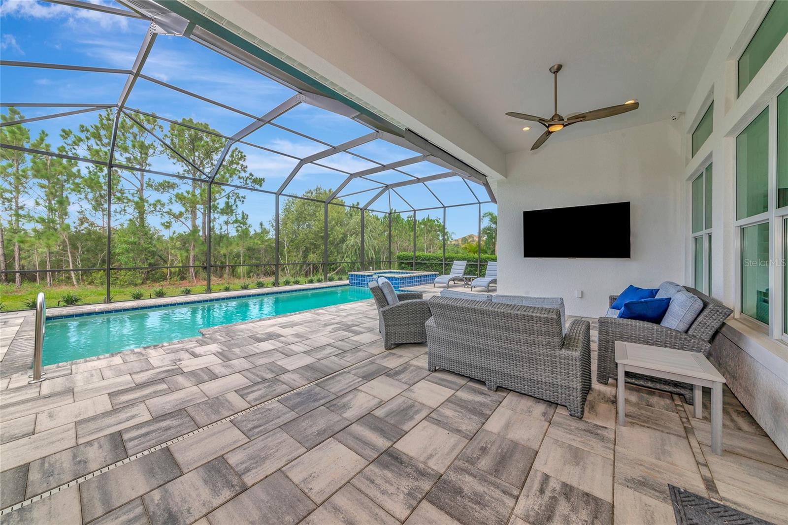 Image 18 of 51 For 16620 Collingtree Crossing