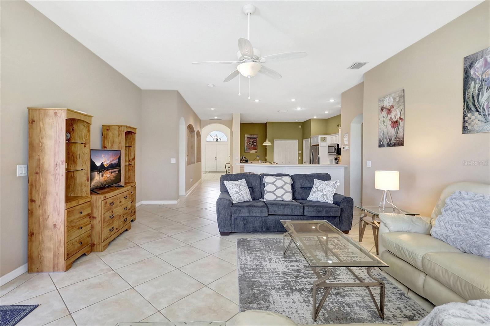 Listing photo id 10 for 4805 Bookelia Circle