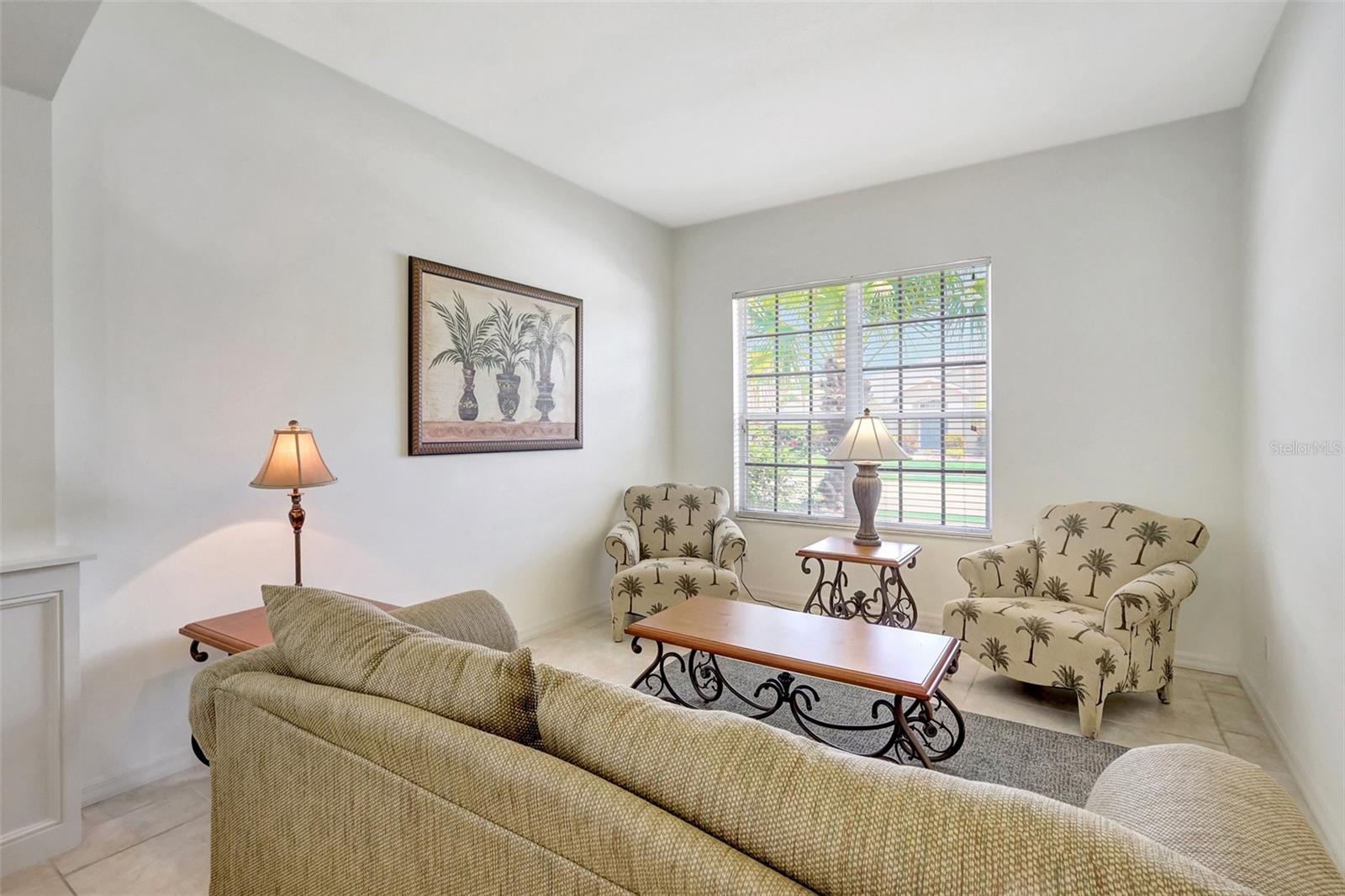 Listing photo id 18 for 4805 Bookelia Circle