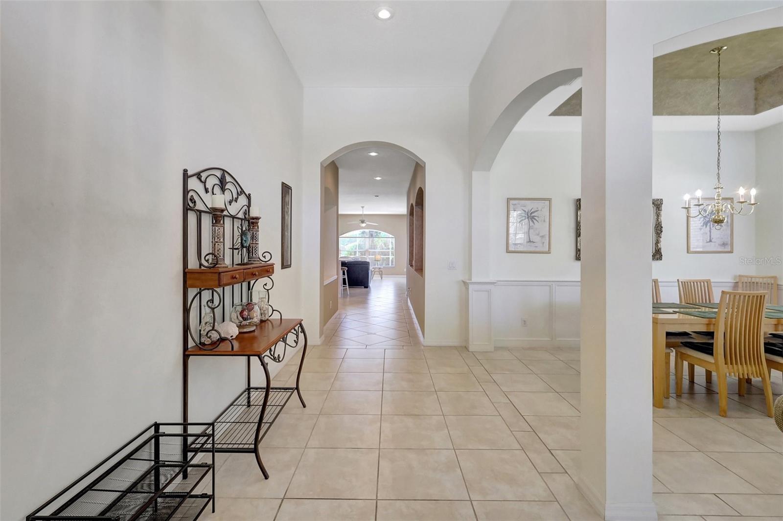 Listing photo id 19 for 4805 Bookelia Circle