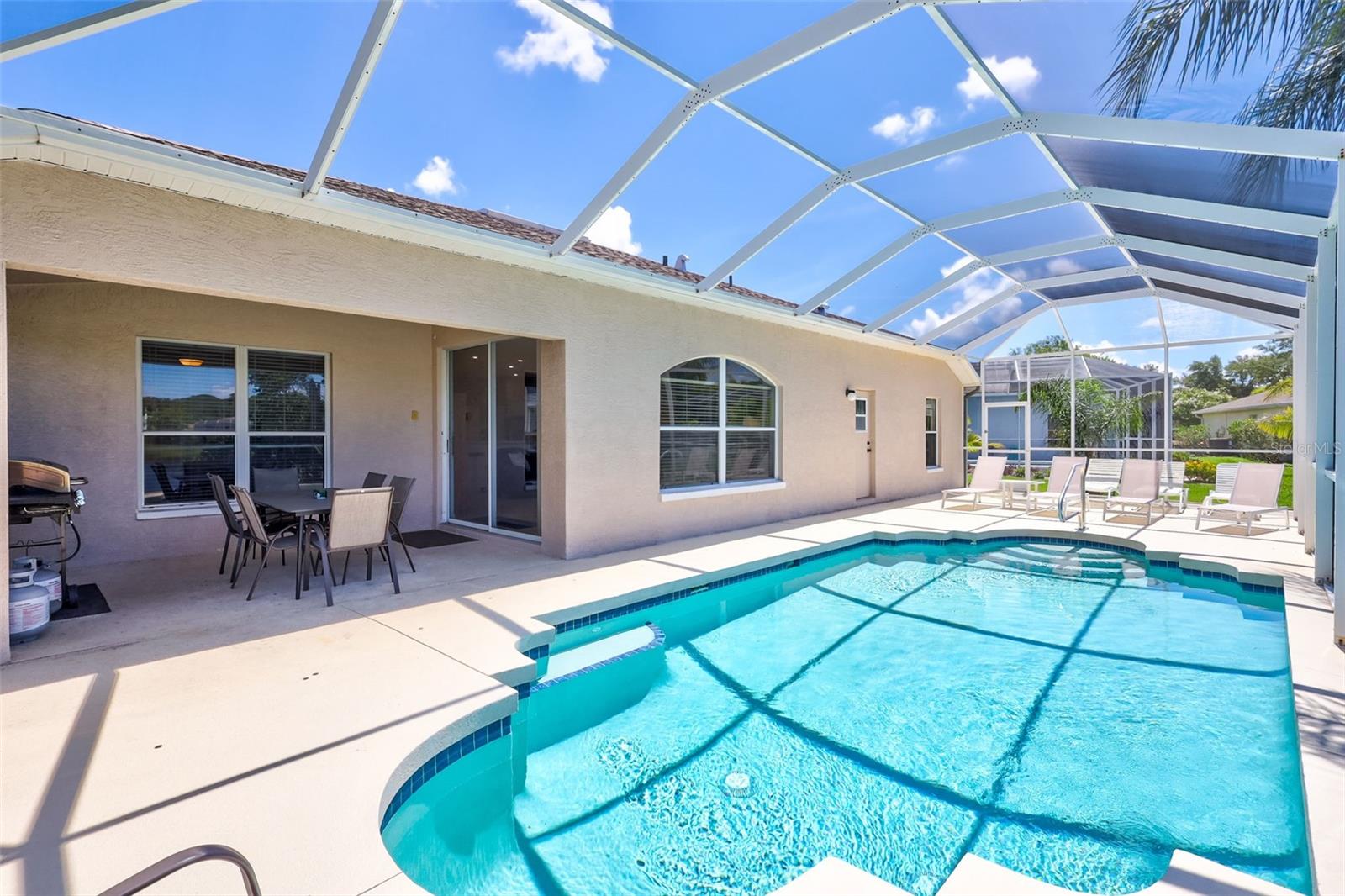 Listing photo id 32 for 4805 Bookelia Circle