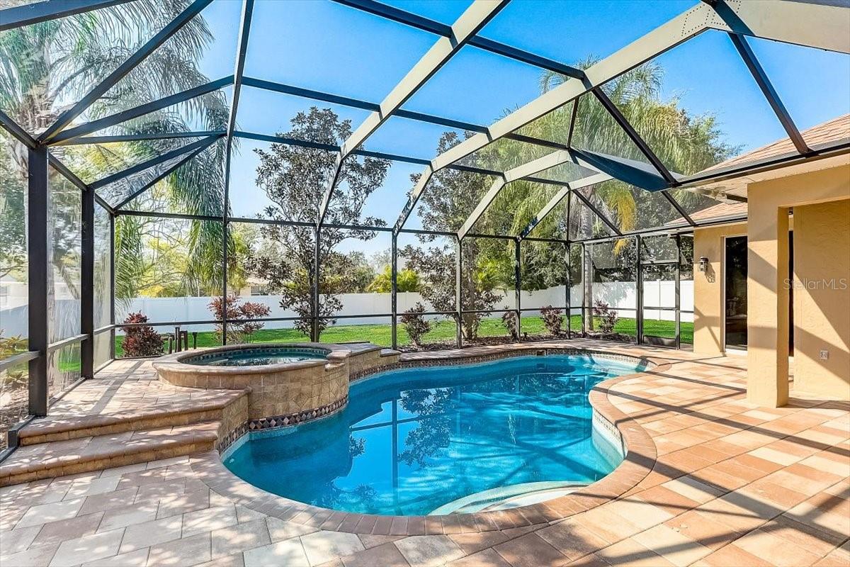 Image 33 of 40 For 6214 Warbler Lane