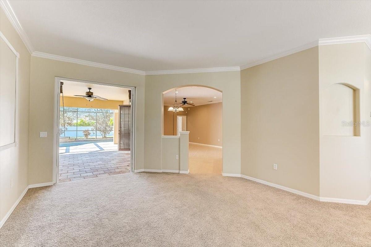 Image 5 of 40 For 6214 Warbler Lane