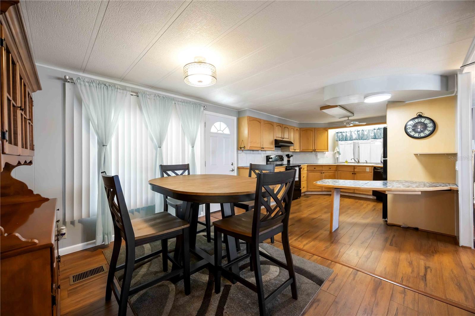 Image 7 of 34 For 10303 Burnt Store Road 169