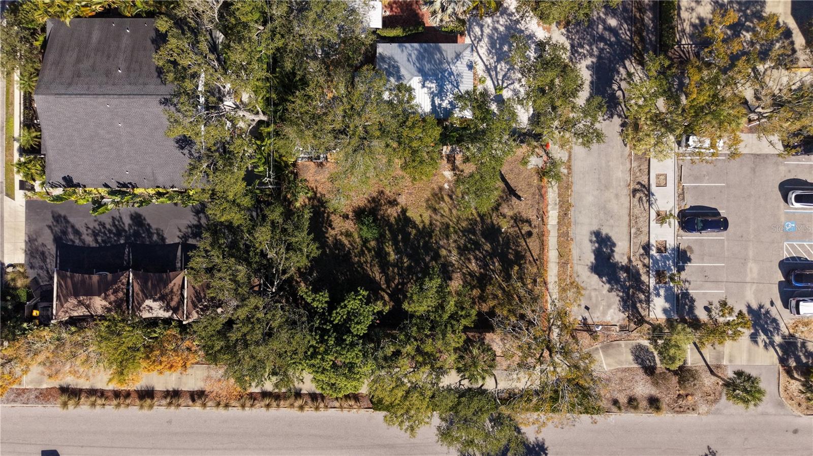 Image 6 of 8 For 654 Lafayette Court