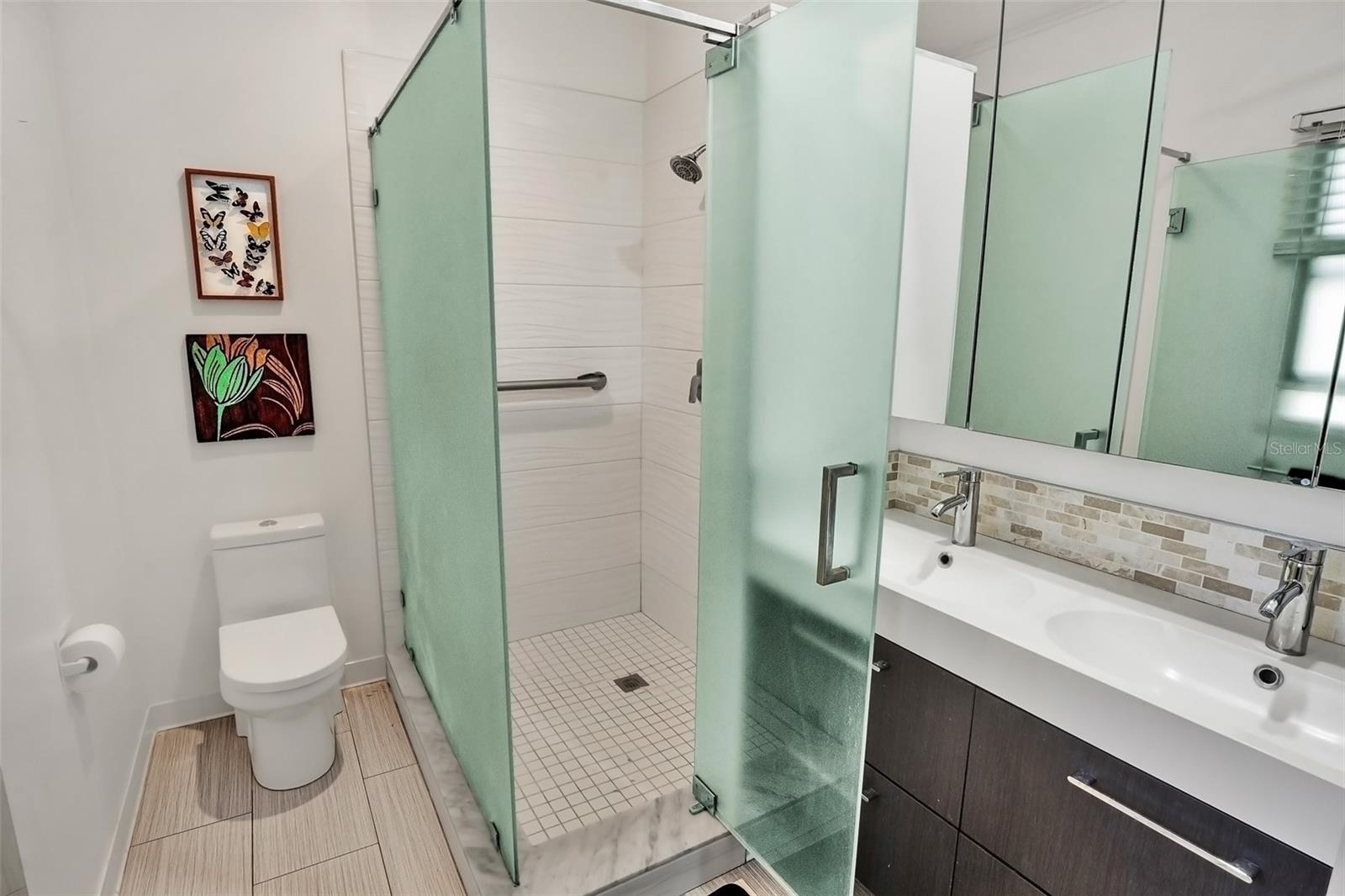 Image 13 of 40 For 16418 Winburn Drive