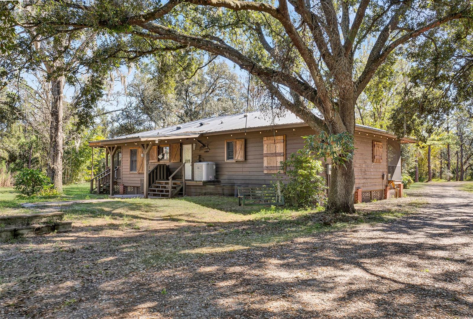 Image 21 of 40 For 16418 Winburn Drive