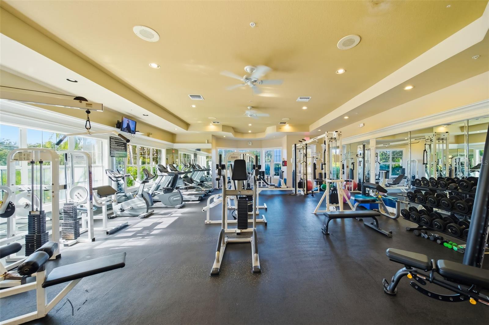 Image 23 of 30 For 5134 Northridge Road 206