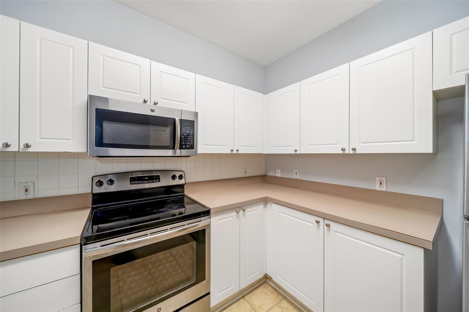 Image 9 of 30 For 5134 Northridge Road 206