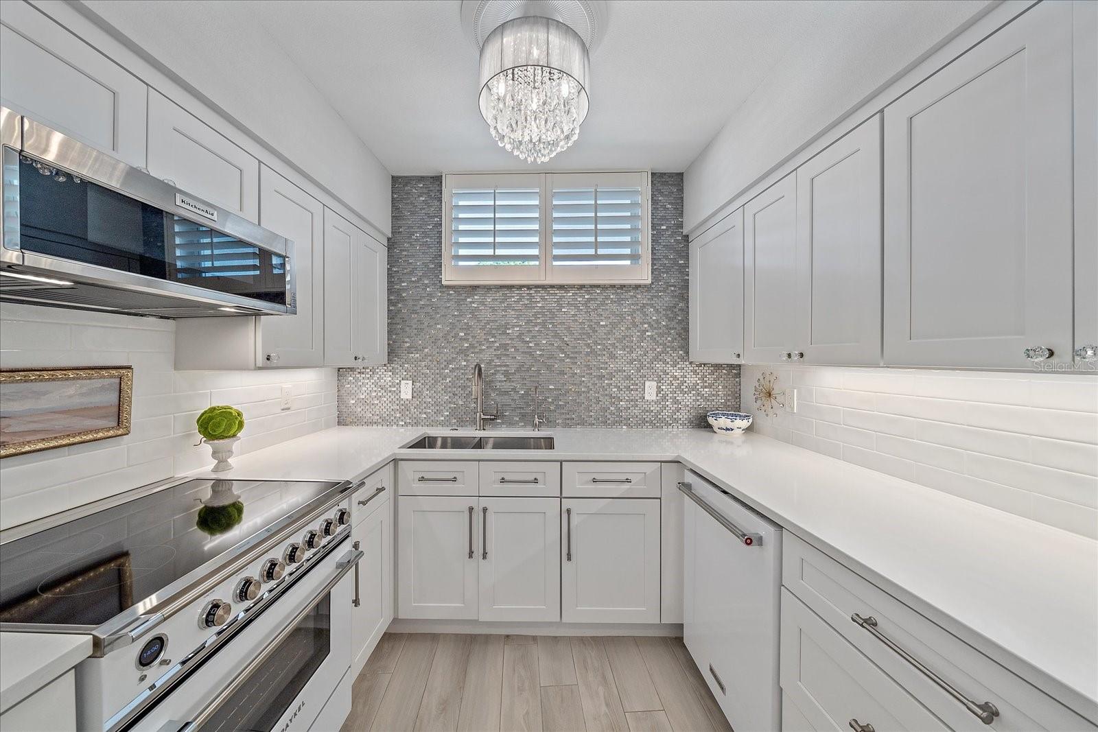 Image 5 of 35 For 100 Sands Point Road 223