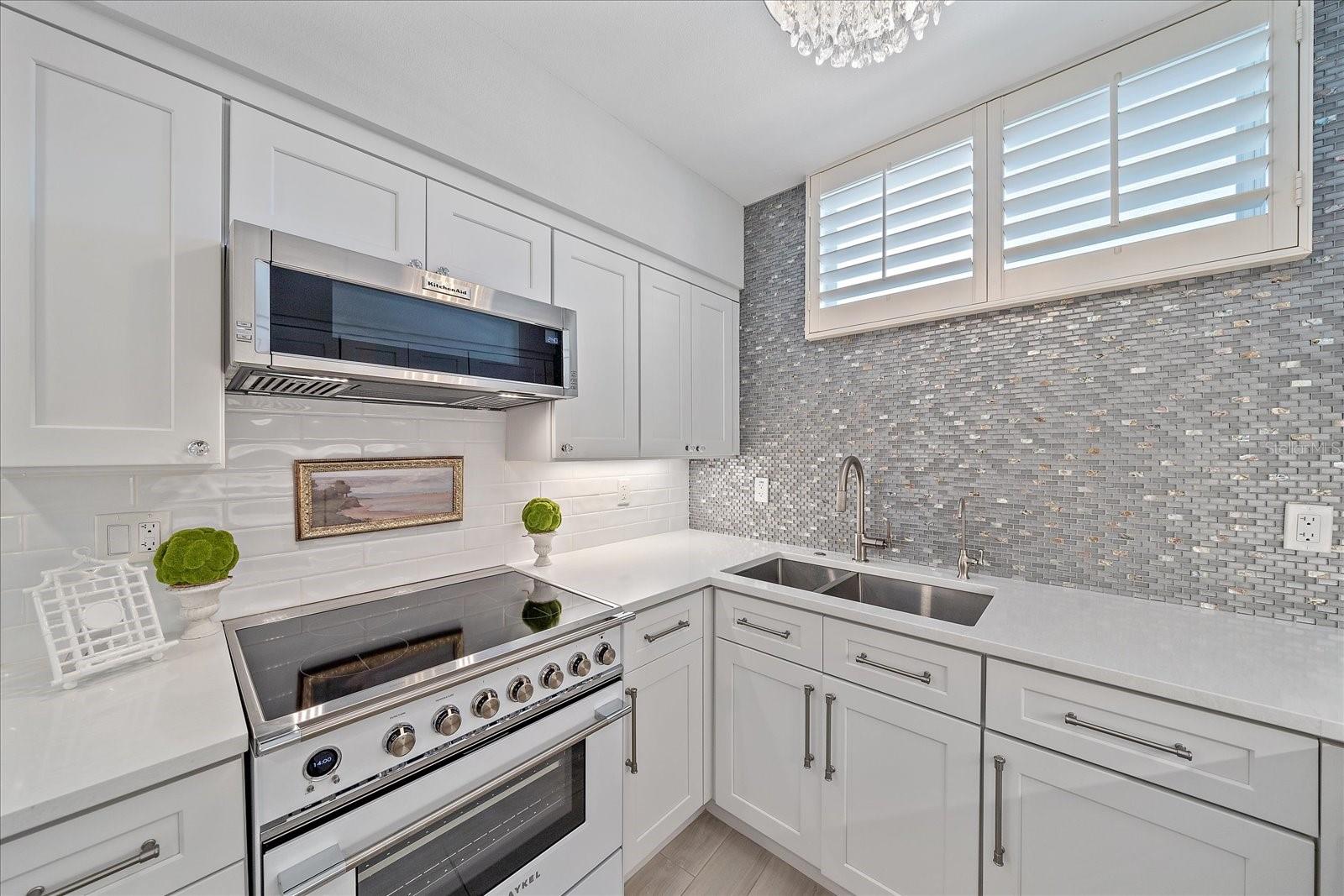 Image 6 of 35 For 100 Sands Point Road 223