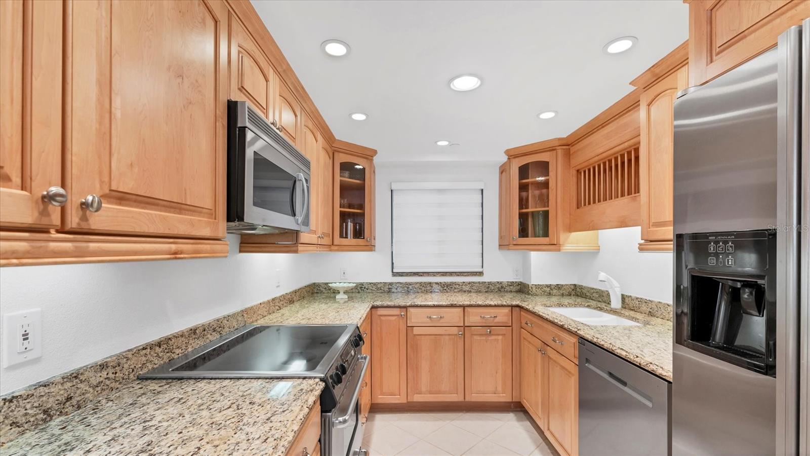 Image 11 of 54 For 1100 Benjamin Franklin Drive 603