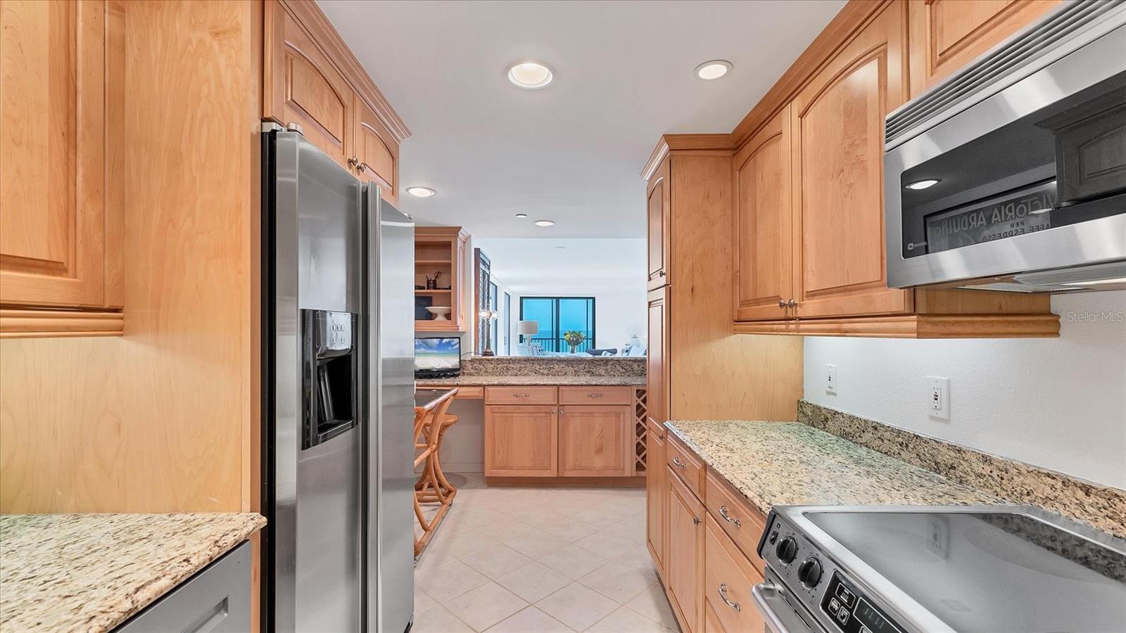 Image 12 of 54 For 1100 Benjamin Franklin Drive 603