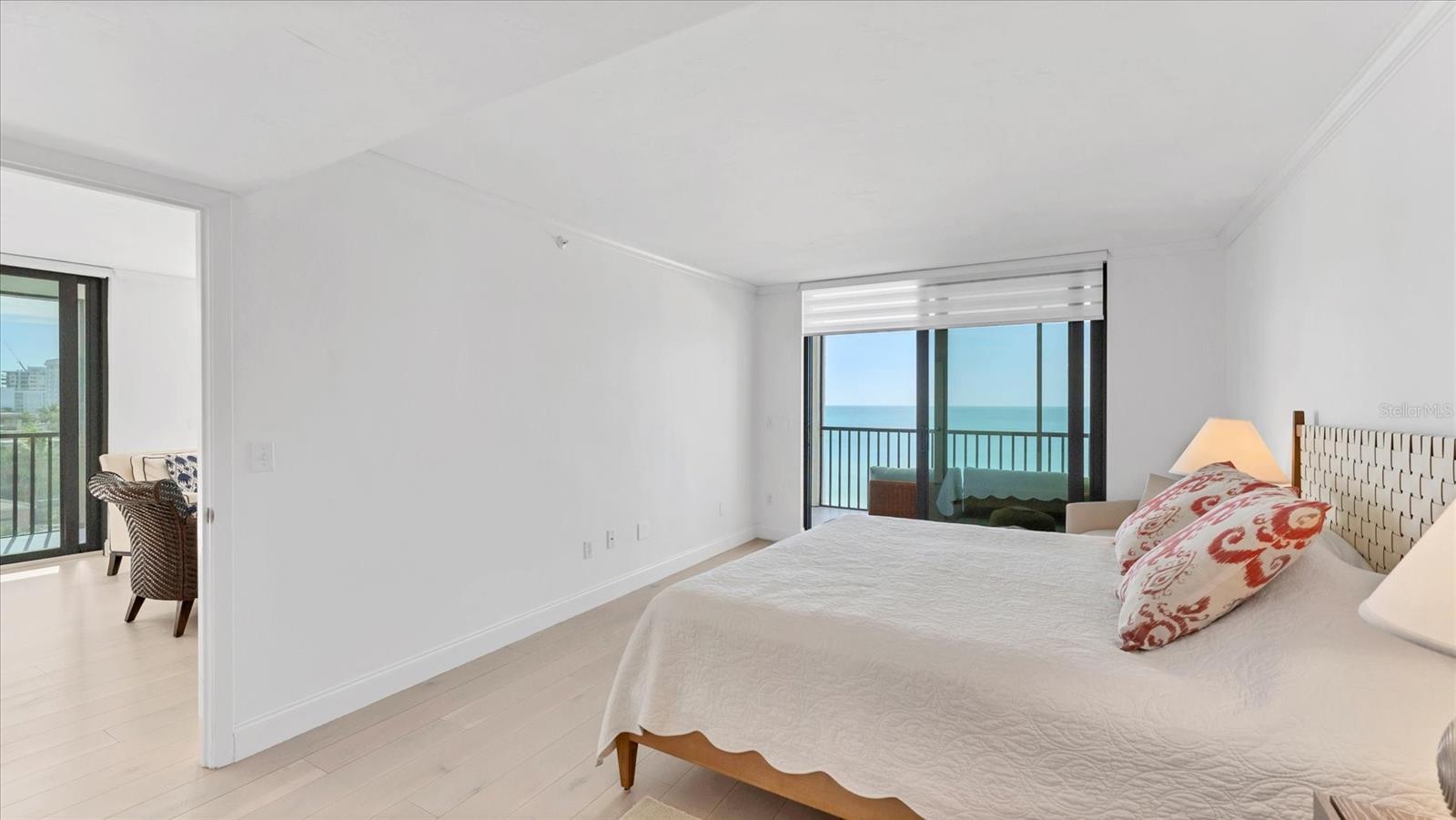 Image 18 of 54 For 1100 Benjamin Franklin Drive 603