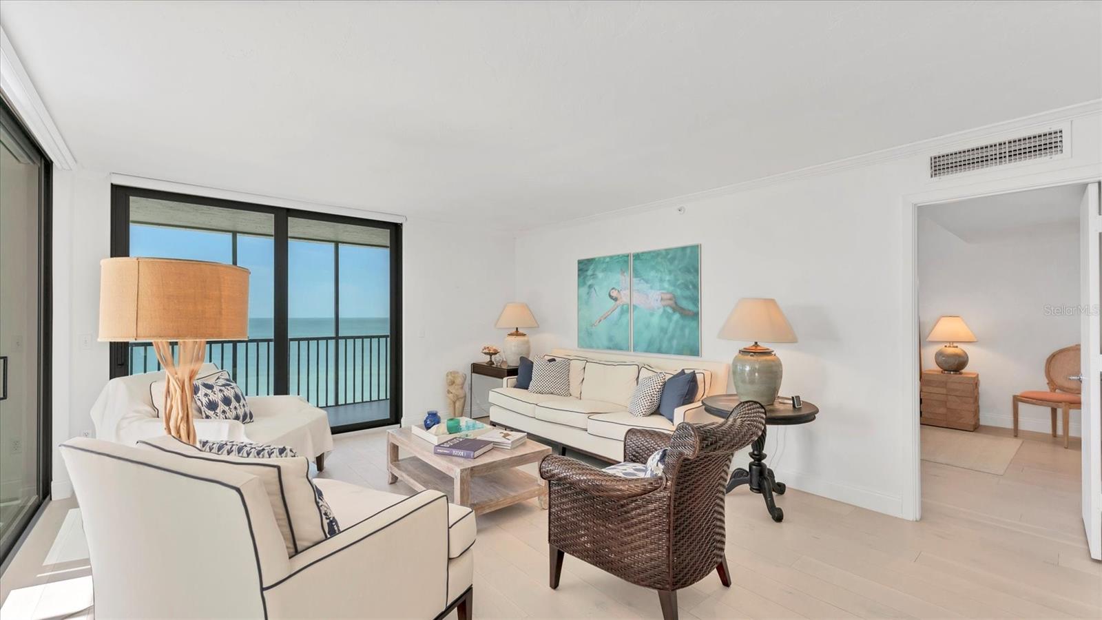 Image 6 of 54 For 1100 Benjamin Franklin Drive 603