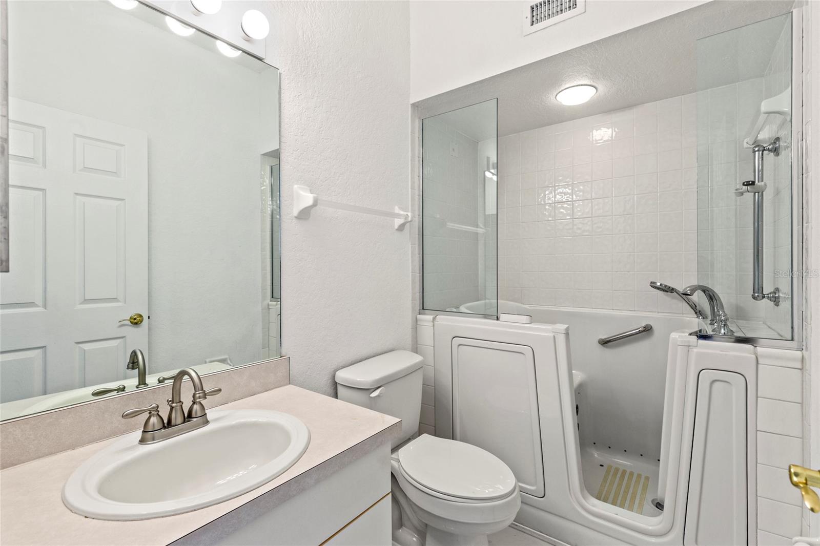 Image 13 of 26 For 4610 Mirabella Court