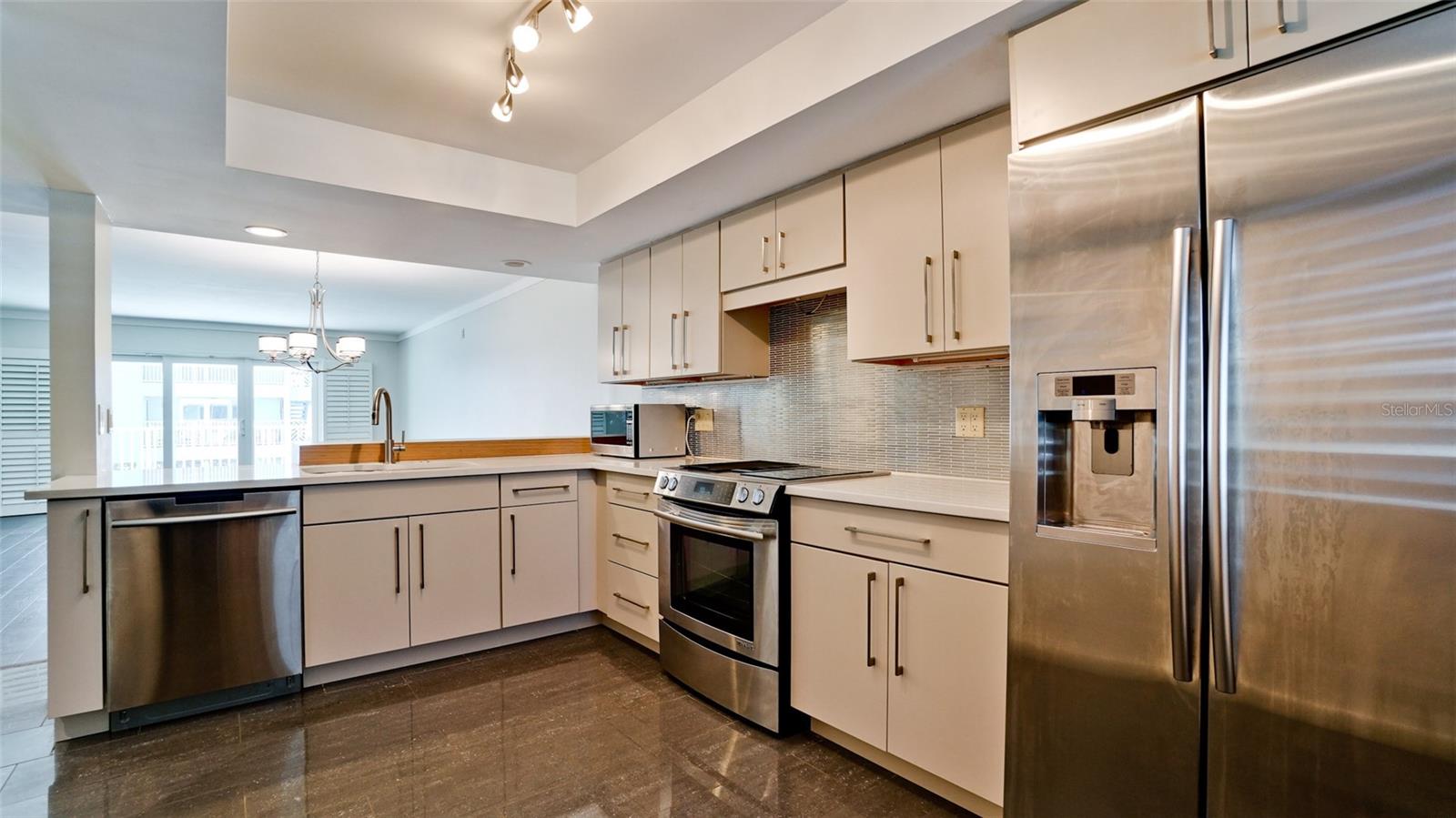 Image 12 of 41 For 7000 Gulf Drive 115