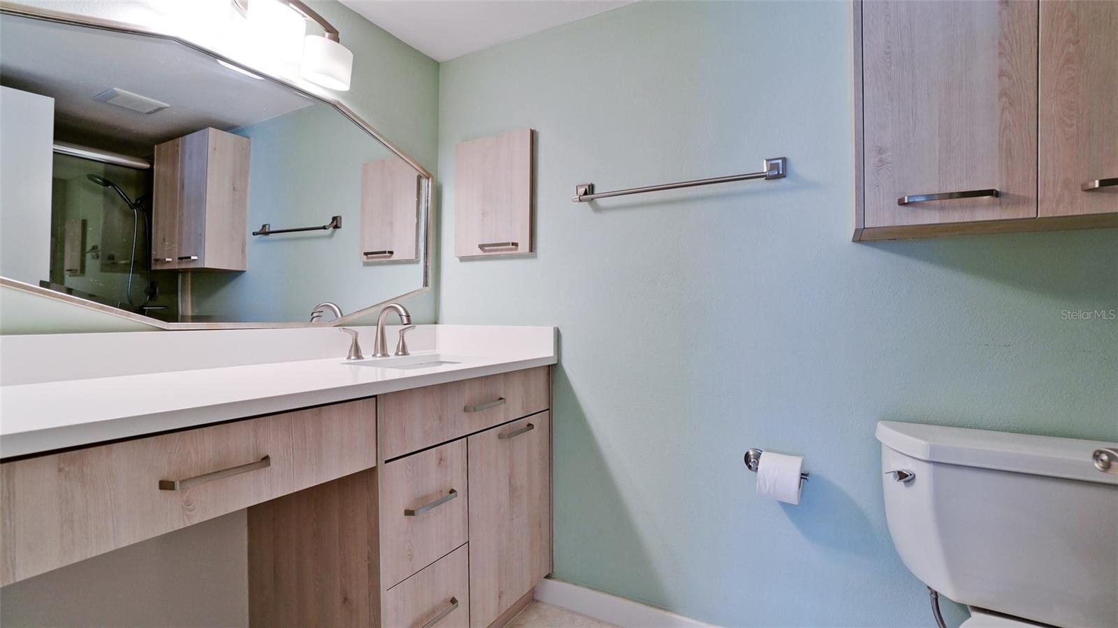 Image 16 of 41 For 7000 Gulf Drive 115