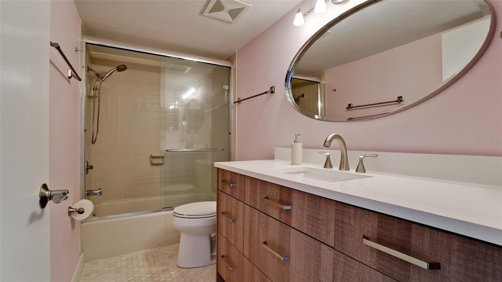 Image 18 of 41 For 7000 Gulf Drive 115