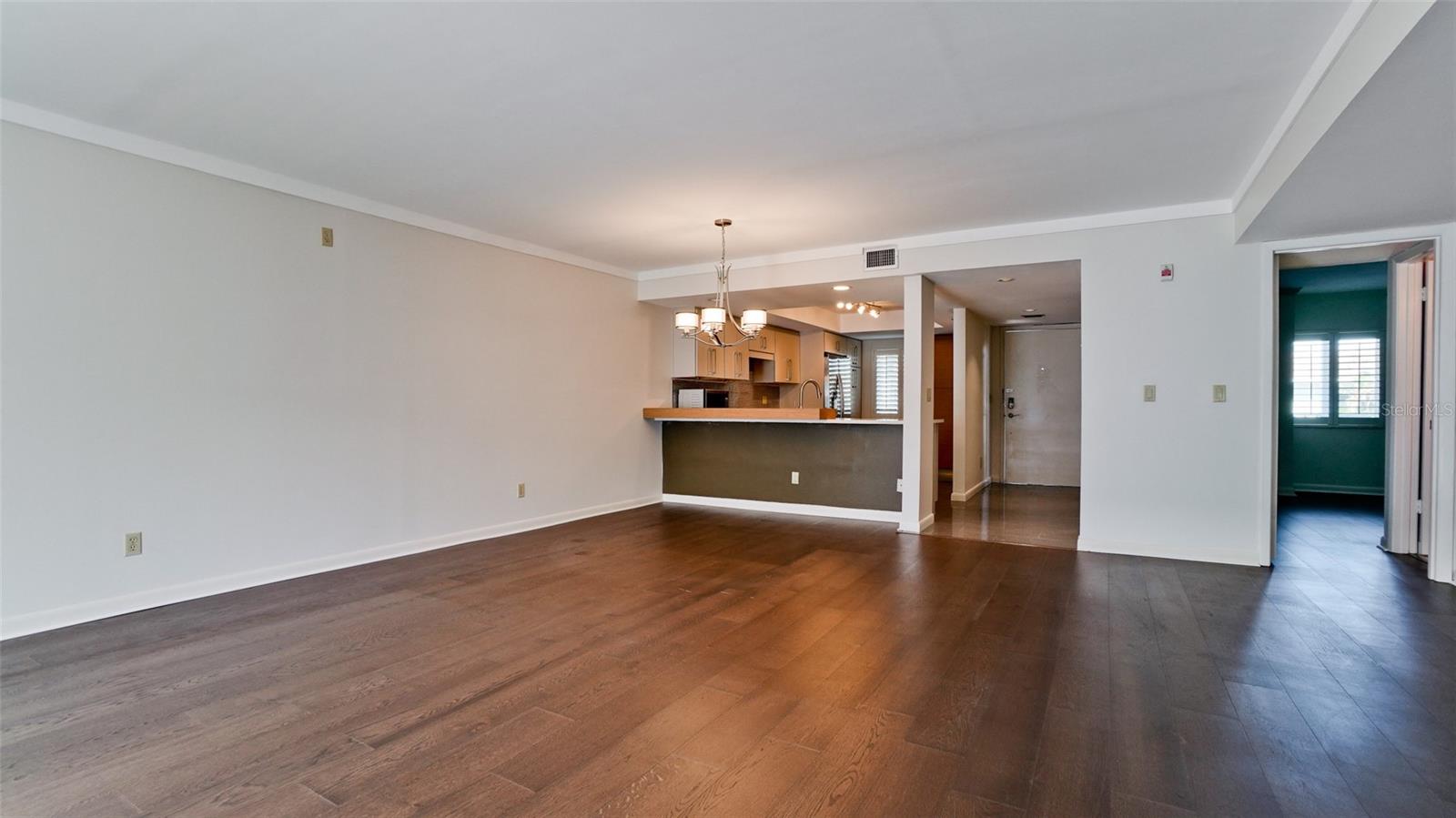 Image 7 of 41 For 7000 Gulf Drive 115