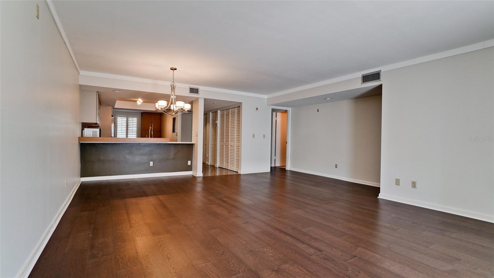 Image 8 of 41 For 7000 Gulf Drive 115