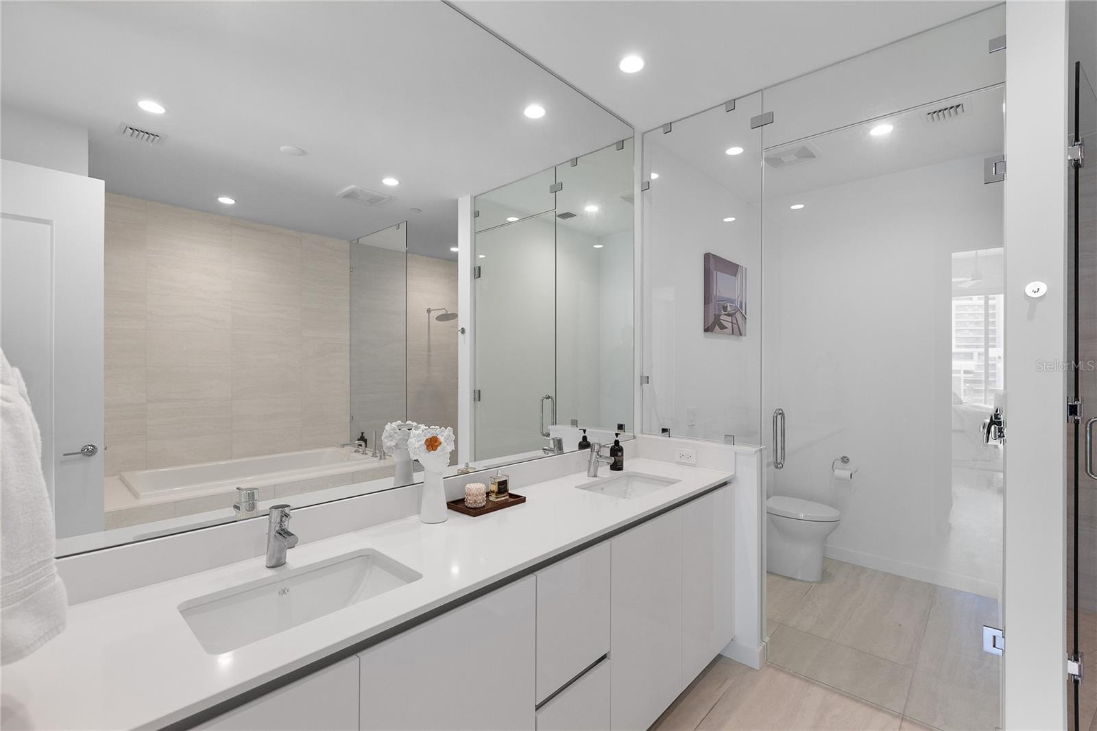 Image 13 of 33 For 301 Quay Commons  509