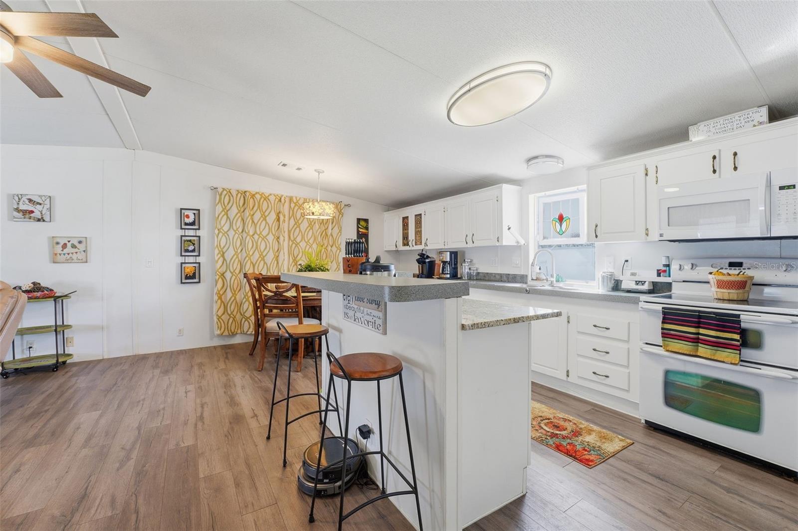 Image 11 of 41 For 11269 Welch Avenue