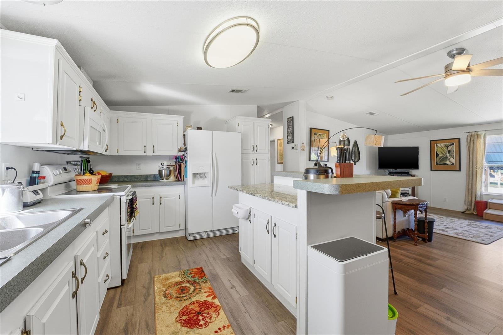 Image 14 of 41 For 11269 Welch Avenue