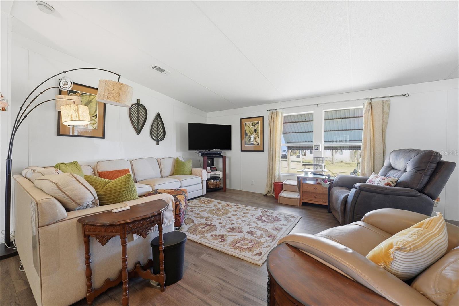 Image 7 of 41 For 11269 Welch Avenue