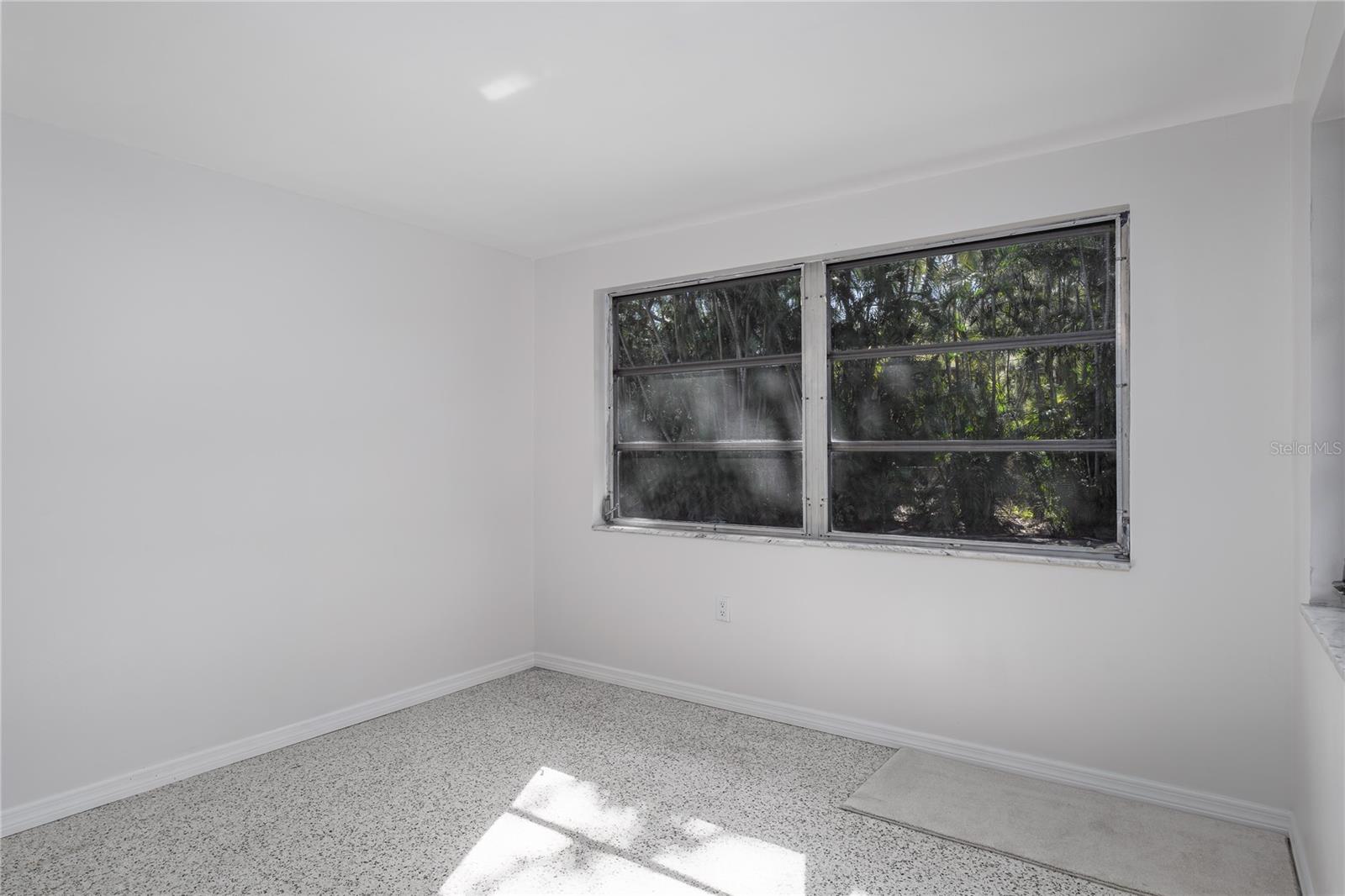 Image 19 of 37 For 356 Orchid Drive