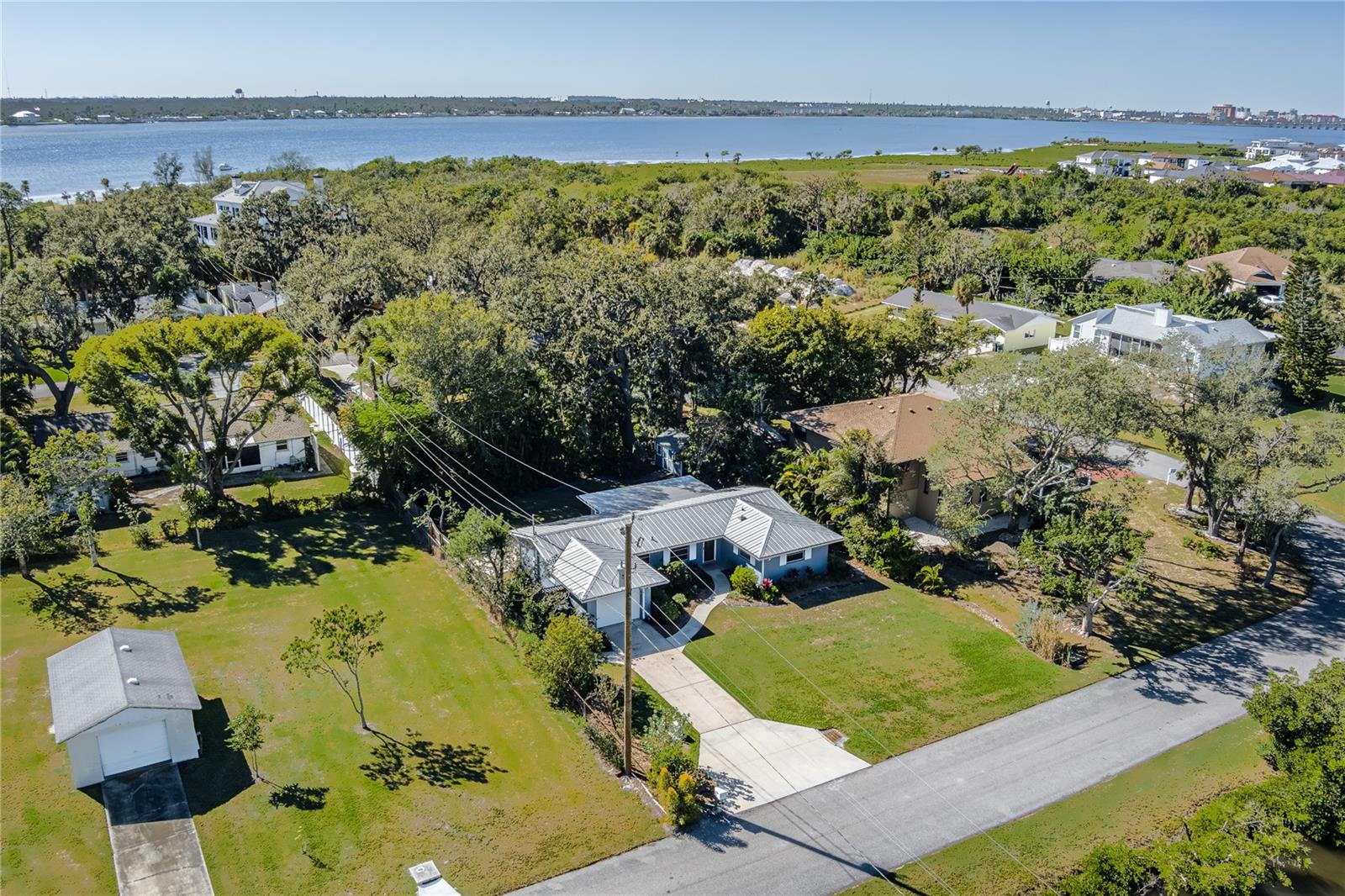 Image 24 of 37 For 356 Orchid Drive