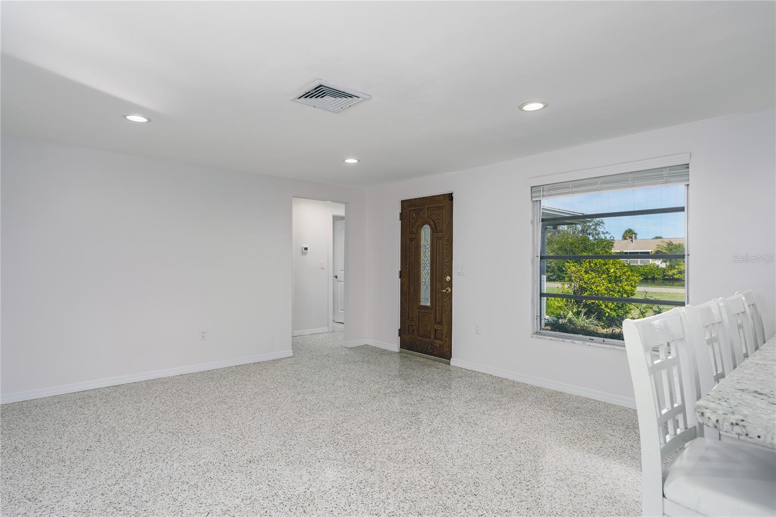 Image 8 of 37 For 356 Orchid Drive