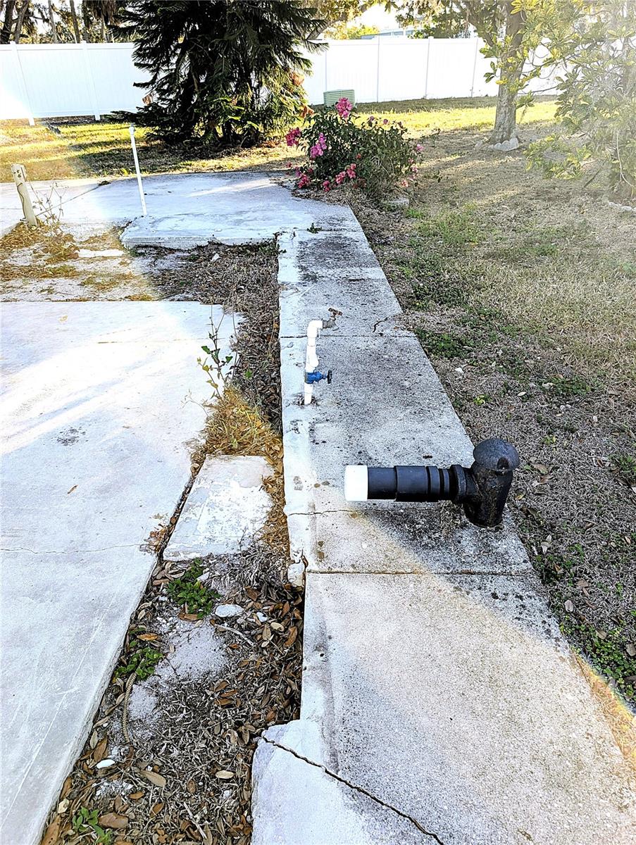 Image 2 of 3 For 3275 26th Avenue E 55