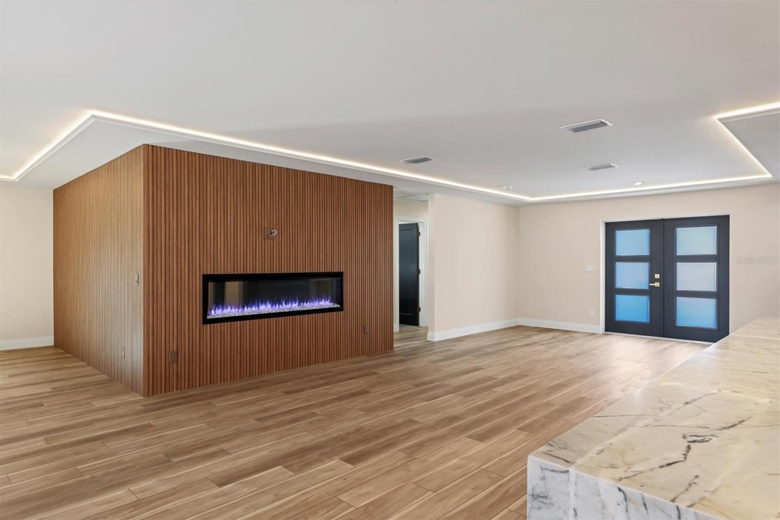 Image 11 of 68 For 4119 Royal Palm Drive